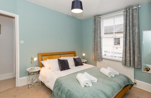 Shrewsbury House | Pass the Keys 3 Storey Townhouse