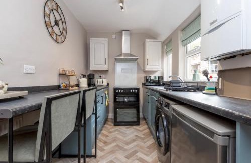 Staindrop House | Pass the Keys Foxglove Cottage – Cosy Countryside Retreat