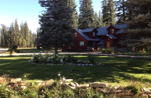 Bayfield House | Peaceful Nostalgic Mountain Home Memories in the beautiful Vallecito Valley!