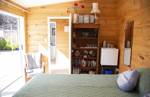 Pukehina House | Perfect location, 1 bedroom studio.