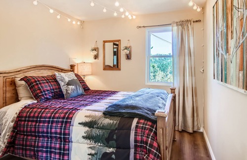 Black Hawk House | Pet-friendly 1 BR with Loft and mountain views in Black Hawk