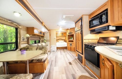 Miller Beach Hotel | Pet-Friendly 2BR Camper with Fire Pit and Grill