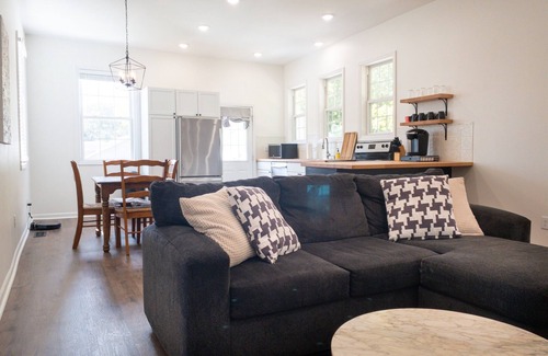 Pacific House | Pet Friendly - Fenced Yard - No Cleaning Fee