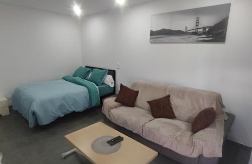 Montlucon House | Petite maison avec jardin