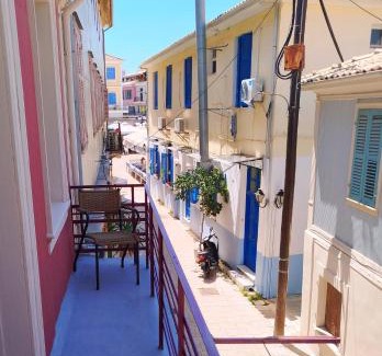 Lefkada House | Phoenix Central Square Town House