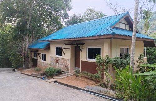 Karon Hotel | Phuket Jungle Experience Resort