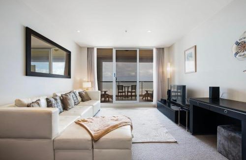 Glenelg Apartment | Pier 216 - Ocean View 1BR Private balcony