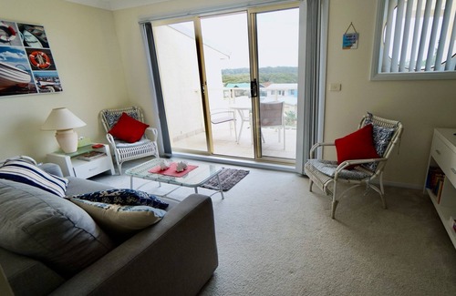 Huskisson Villa | Pier 8 by Jervis Bay Breaks