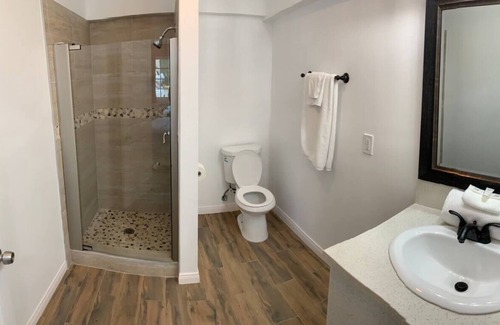 Washington Hotel | Pine Ave Inn