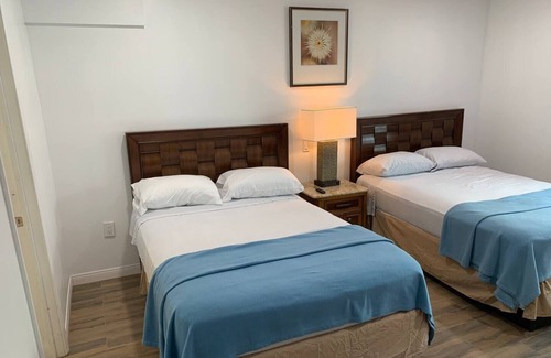 Washington Hotel | Pine Ave Inn