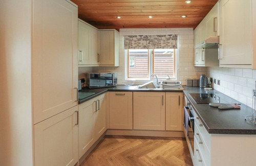 Bridgetown Cottage | Pine