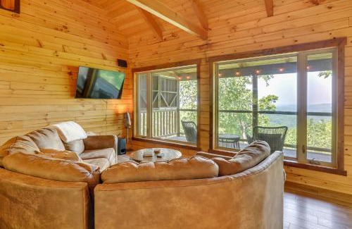 Mindoro House | Pine Knob Cabin with Bluff Views in Mindoro!