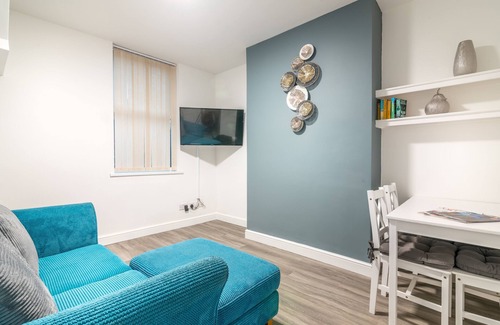 Hull Apartment | Platform Avenues Area Apartments