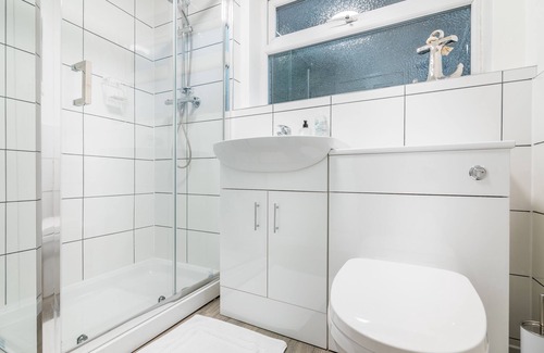 Hull Apartment | Platform Avenues Area Apartments