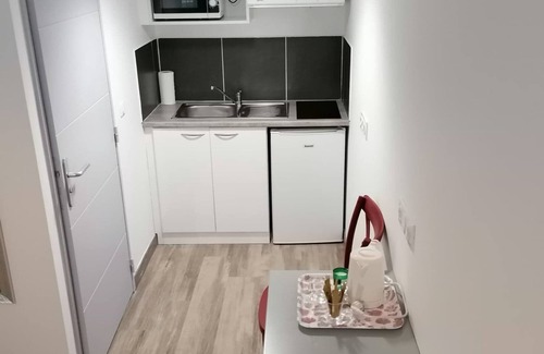 Eguilles Apartment | 🌴Pleasant apartment with swimming pool in Aix-en-Provence (Éguilles)029