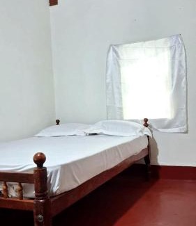 Irinjalakuda House | Pookie stay athirapilly