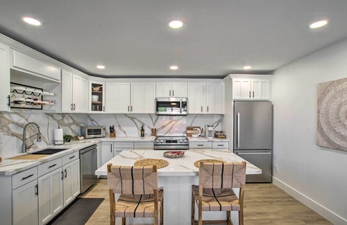 Apache Junction Condo | Pool Access: Mtn-View Condo in Apache Junction!