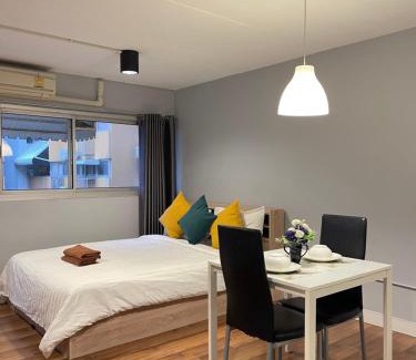 Ban Mai Hotel | Popular Condo เมืองทองธานี