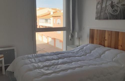 Leucate Apartment | Port Leucate : Superbe T3 Climatisé avec Terrasse, Parking, et Proche Plage - FR-1-727-21