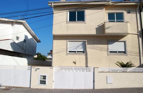 Mafamude House | Porto Cruz House