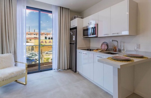 Rancho Apartment | Portside Apartments - Apt # 3 (Downtown view)
