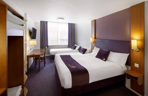 Barnstaple Hotel | Premier Inn Barnstaple