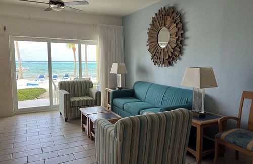 Colliers Bay Condo | President's Wk-Oceanfront spacious beautiful Studio apartment with private patio