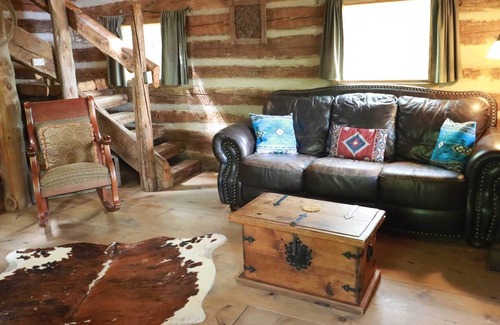 Brenham Cabin | Private Log Cabin for a Unique Getaway at Scenic Hill Retreat