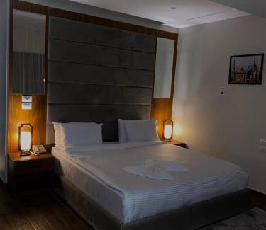 Al Haram Hotel | pyramids stone&tuya&view