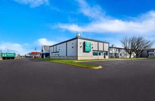 Council Bluffs Hotel | Quality Inn & Suites Council Bluffs - Omaha East