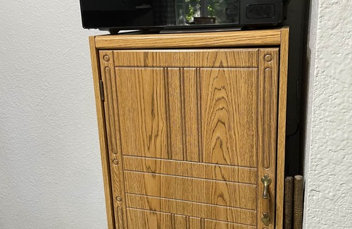 South Haven Condo | Quiet 2 Bedroom, Sleeps up to 8, dog friendly.