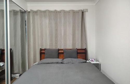 Kogarah Villa | Quiet, central, cosy one bedroom villa in Kogarah
