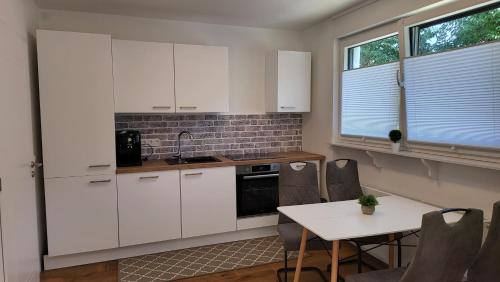Refrath Apartment | Quiet House - 10 min away from Cologne
