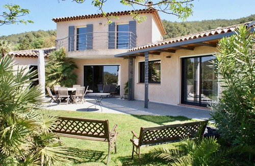 Carqueiranne Villa | Quiet property close to the Iles d'Or