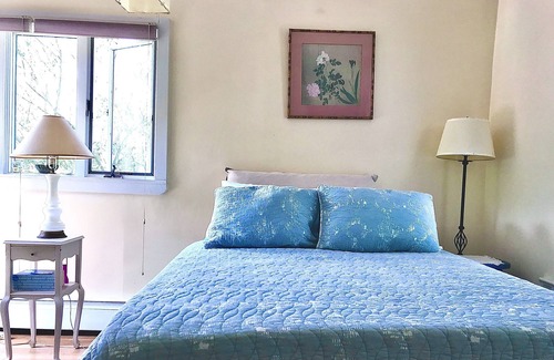 Wading River Apartment | Quirky Beach Studio!