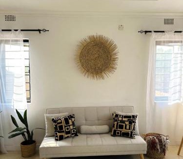 Southern Region House | Qwithu Villa, Cozy Room in Shared 4-Bedroom House