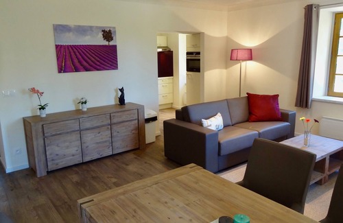 Ferrassieres Apartment | Résidence Château Ferrassières