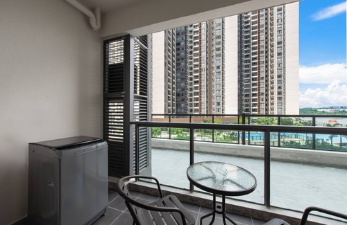 Central District House | R&F Princess Cove by FUJU & 5mins to ClQ