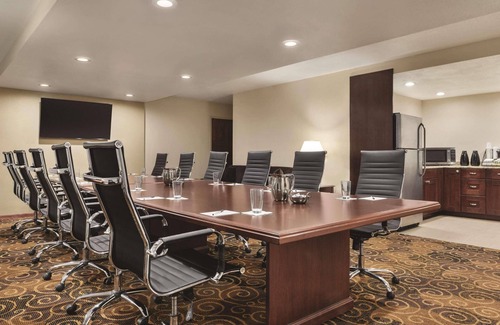 Fond du Lac Hotel | Radisson Hotel and Conference Center Fond du Lac