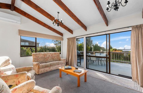 Motuoapa House | Rangimoana Rest - Motuoapa Holiday Home