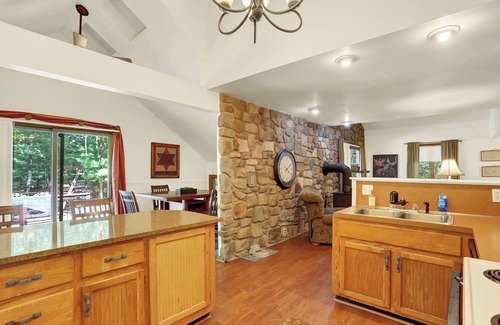 Huntingdon Cabin | Raystown Retreat- Snyders Run, Aunt Susie's