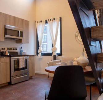 Center City Apartment | Reading Viaduct Loft, City Center, CONTACTLESS CHECK IN