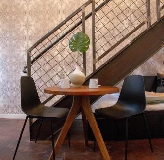 Center City Apartment | Reading Viaduct Loft, City Center, CONTACTLESS CHECK IN