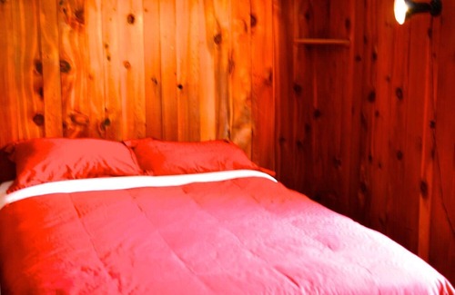 Rossland Hotel | Red Shutter Inn