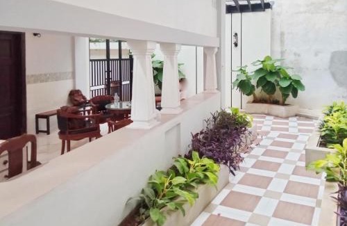Pati Hotel | RedDoorz near Alun Alun Kembangjoyo Pati