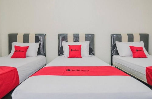 Banda Aceh House | RedDoorz Syariah near Suzuya Mall Banda Aceh