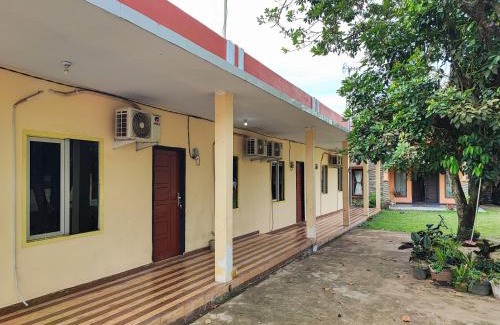 Jambi Hotel | RedDoorz Syariah near Terminal Alam Barajo Jambi