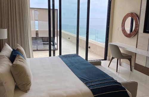 San Jose del Cabo Resort | REDUCED Christmas 2024: Ocean Front Penthouse, 3 BR Villa La Valencia