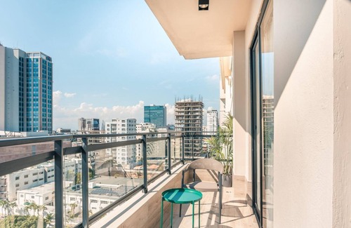 Downtown Santo Domingo Apartment | Regatta Living II With Breakfast Included - 901