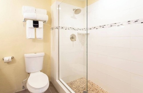 Christiansted Hotel | Relax in City View While Enjoying Easy Access to Island Adventures Nearby